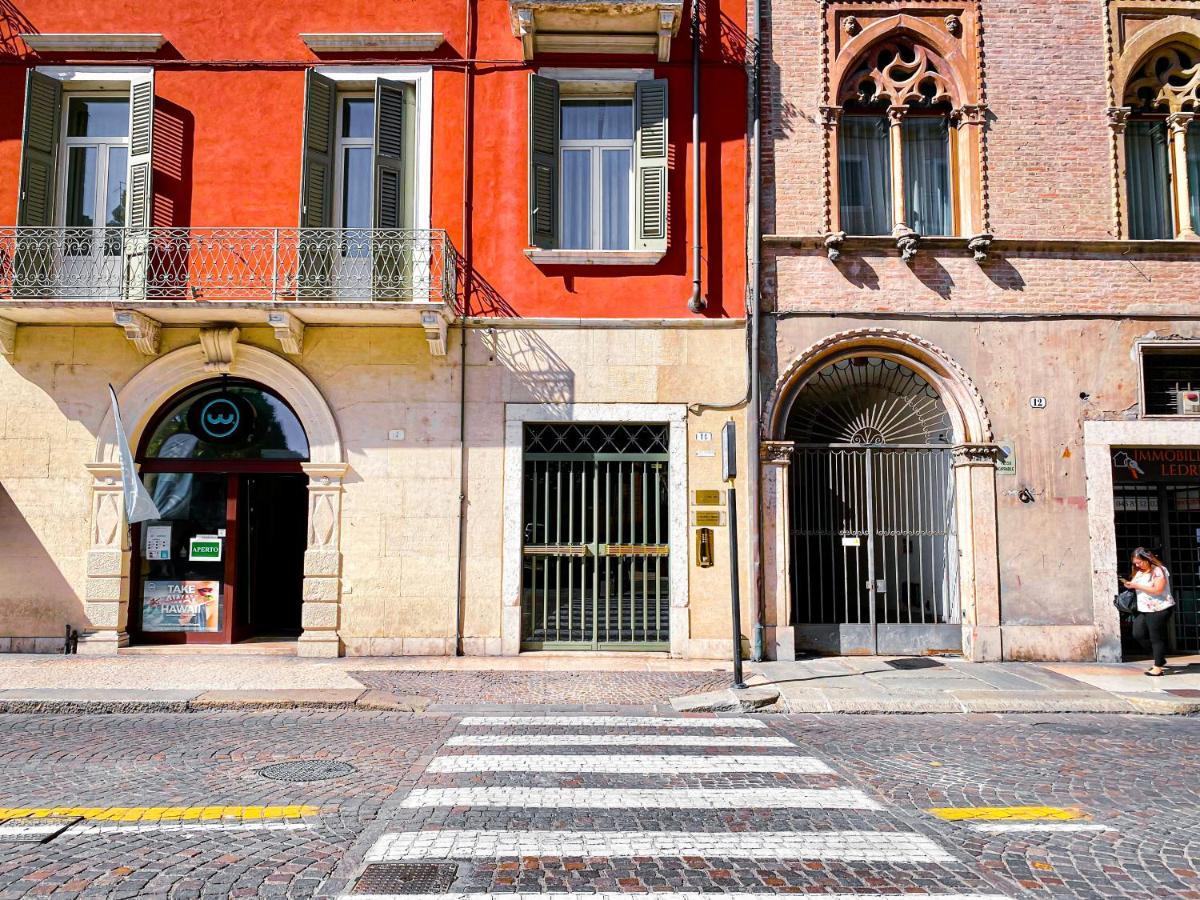 מלון ורונה Tra Piazza Erbe E Piazza Bra Raffinata Maison מראה חיצוני תמונה
